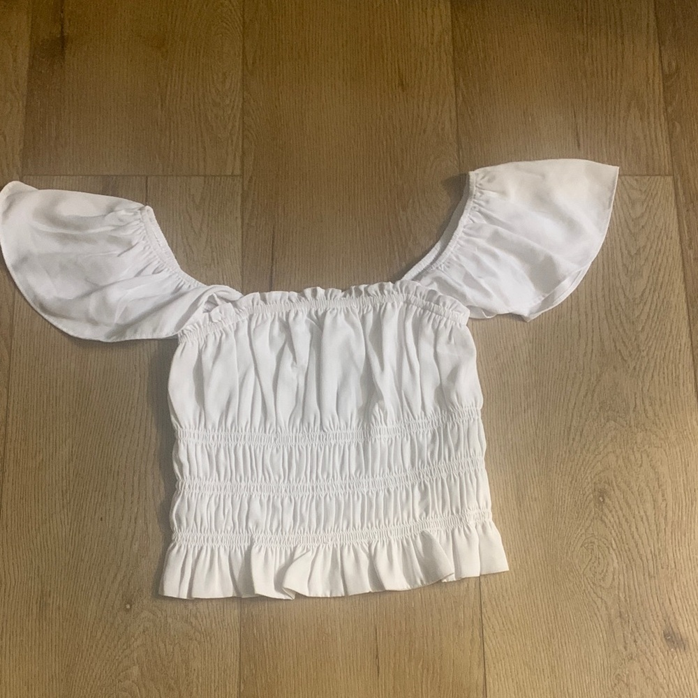 Abercrombie & Fitch White Ruffled Off-Shoulder Blouse